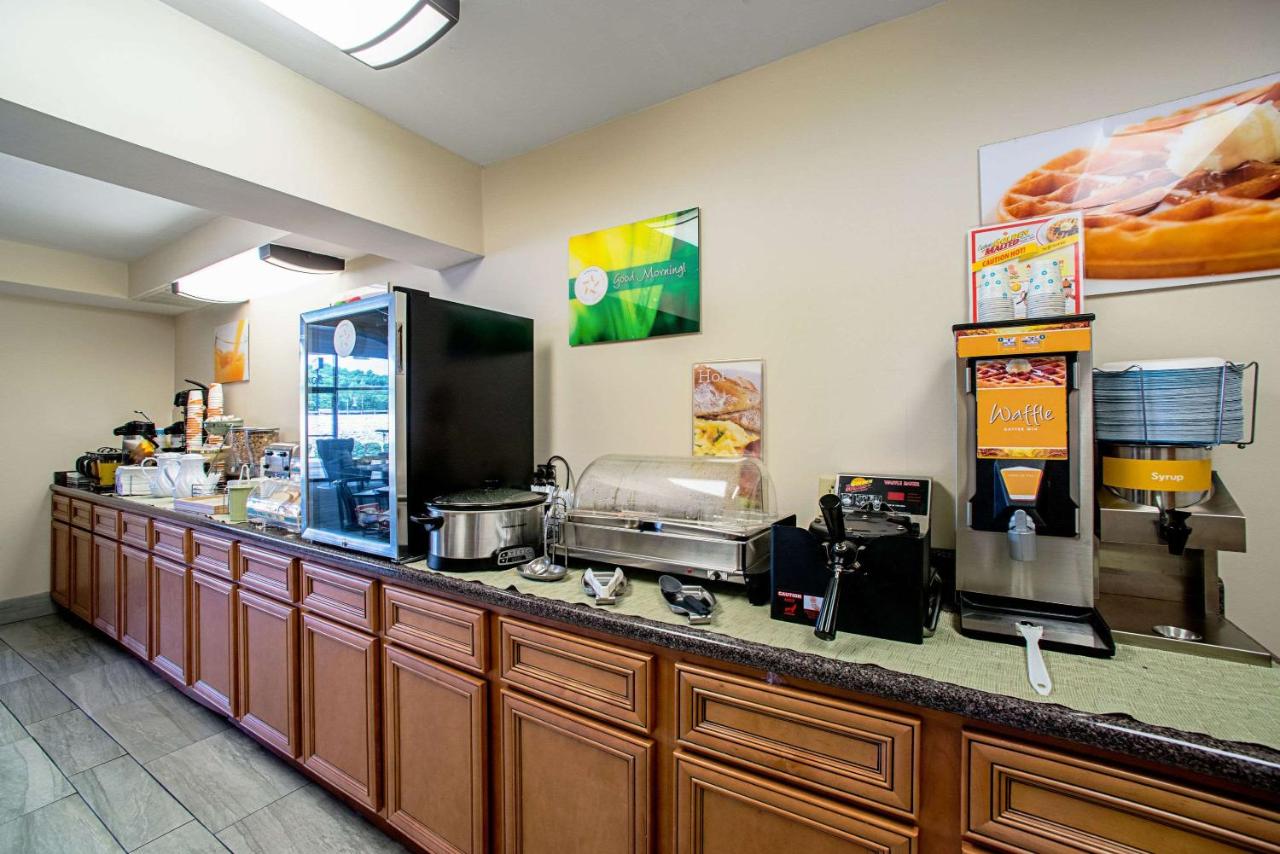 | Quality Inn Near Six Flags St. Louis