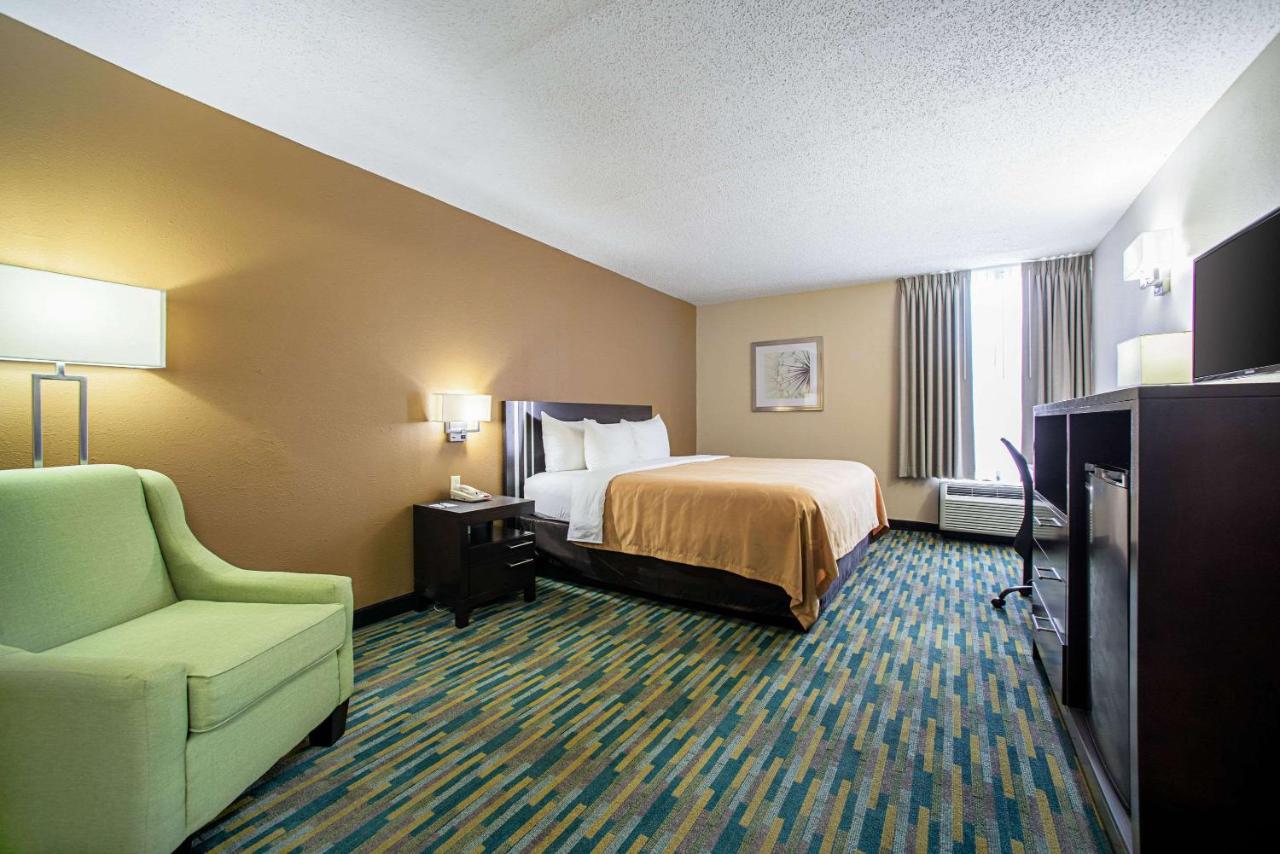 | Quality Inn Near Six Flags St. Louis
