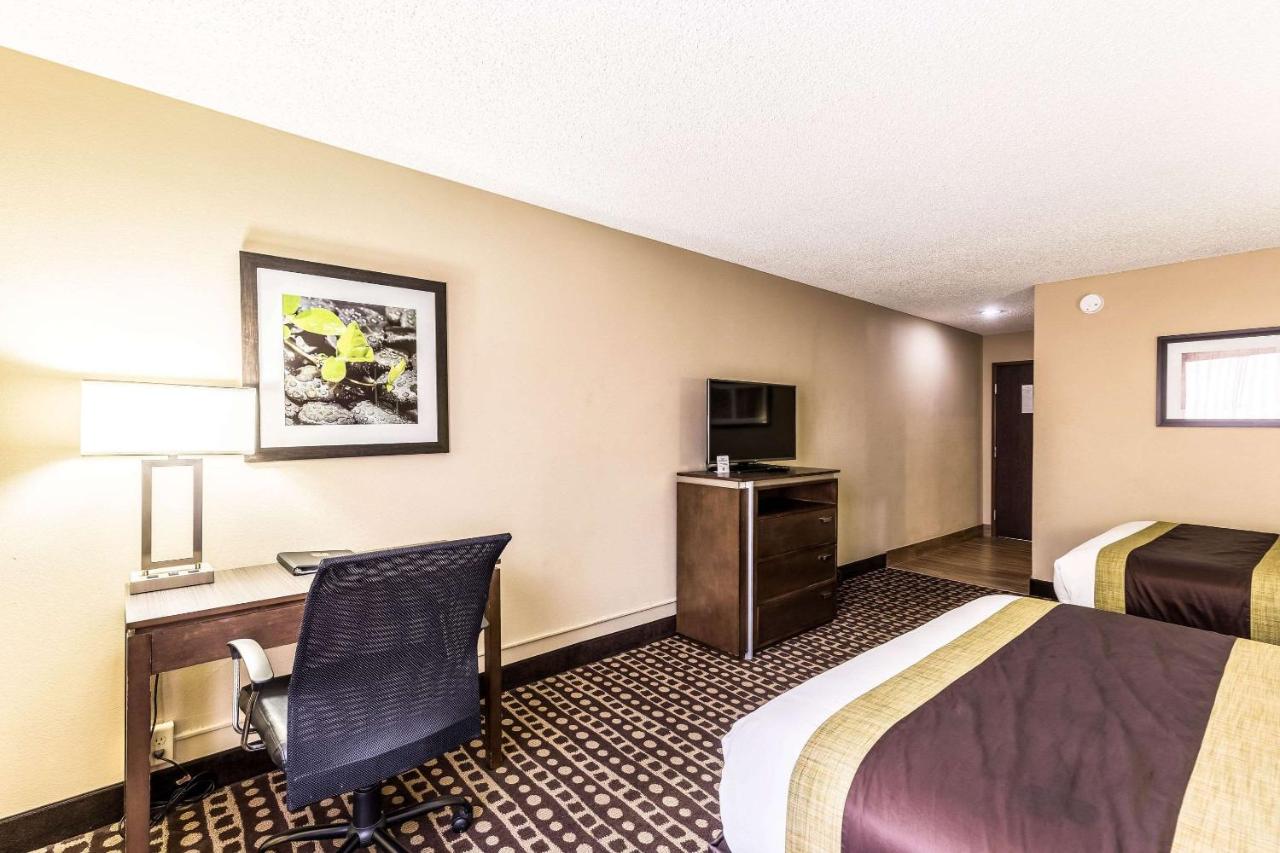 Queen Room with Two Queen Beds at Quality Inn West Plains