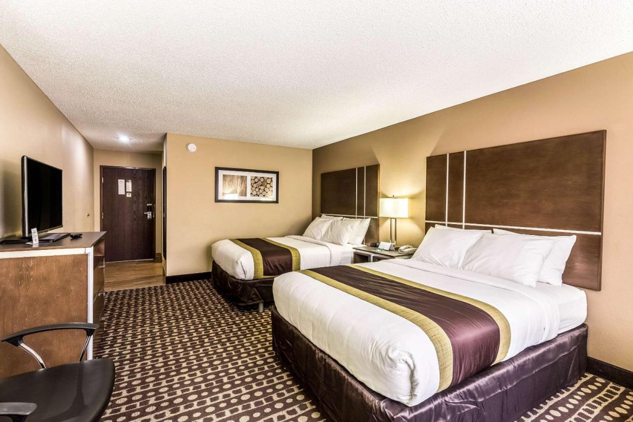 Queen Room with Two Queen Beds at Quality Inn West Plains