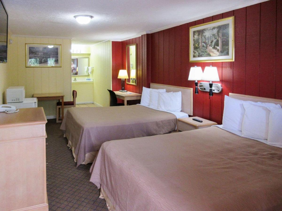  | Rodeway Inn