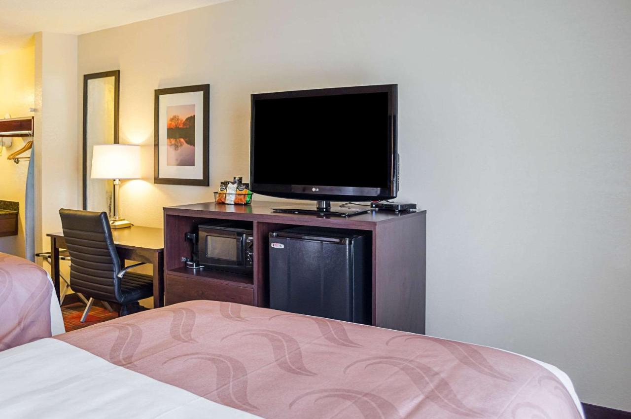 Double Room with Two Double Beds - Non-Smoking at Quality Inn Vicksburg