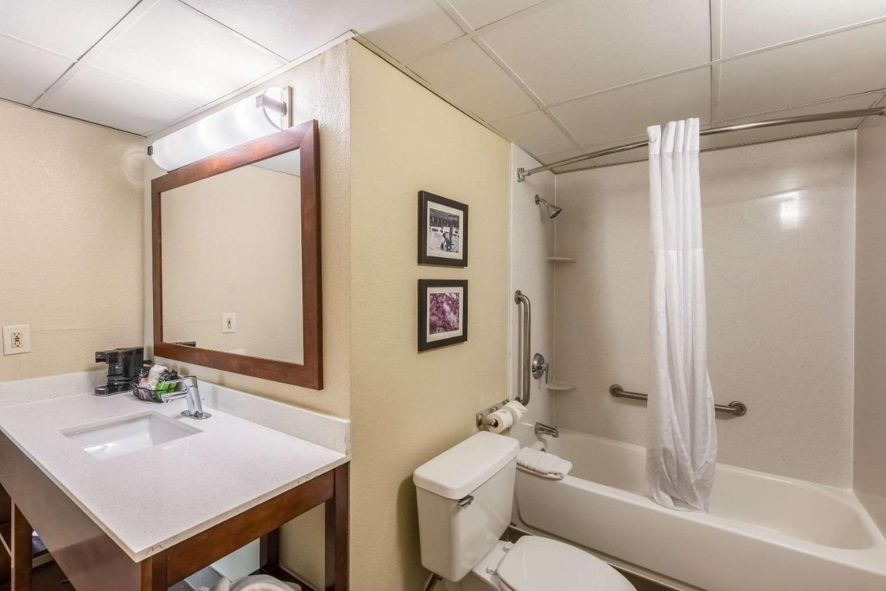 Queen Room with Two Queen Beds - Non-Smoking at Comfort Inn Charlotte Airport Uptown