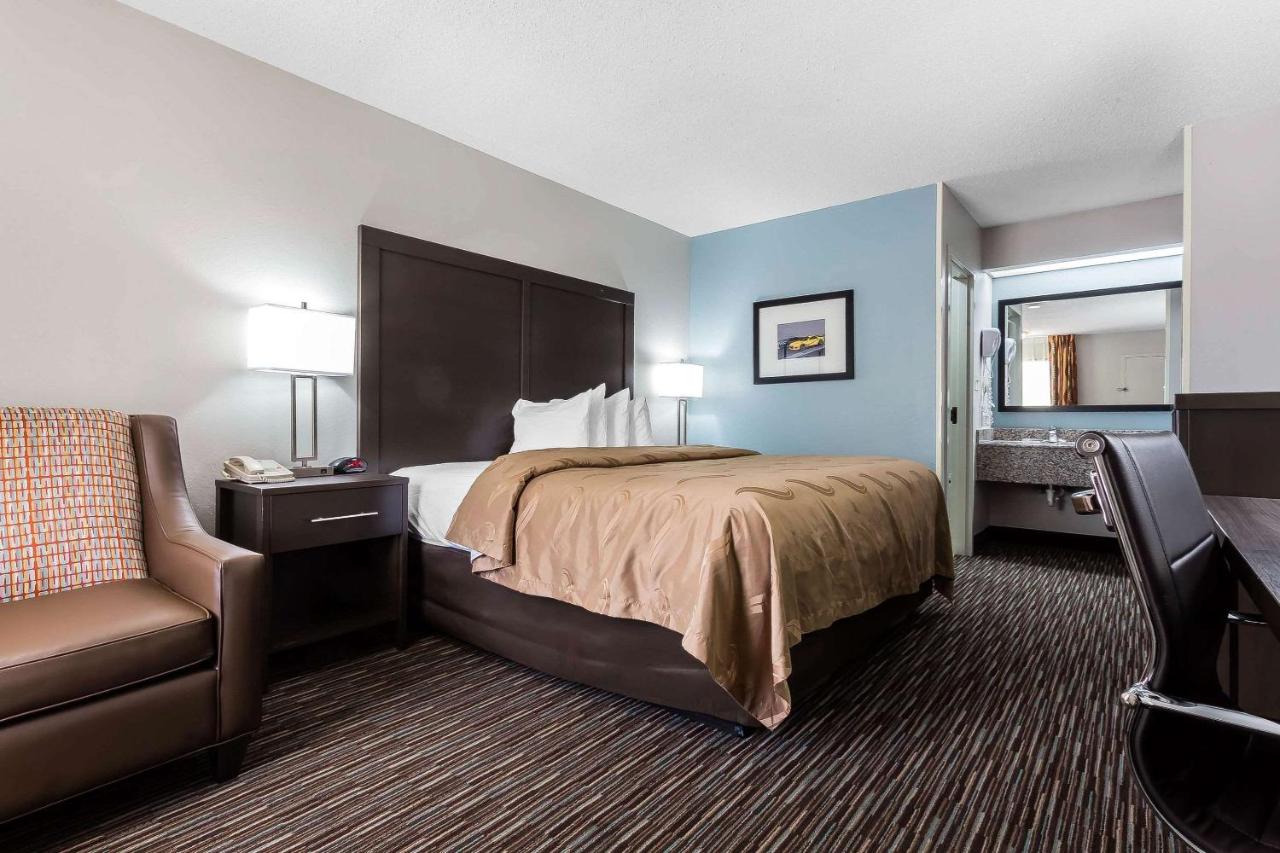 King Room - Non-Smoking/Mobility Accessible at Quality Inn & Suites Mooresville - Lake Norman