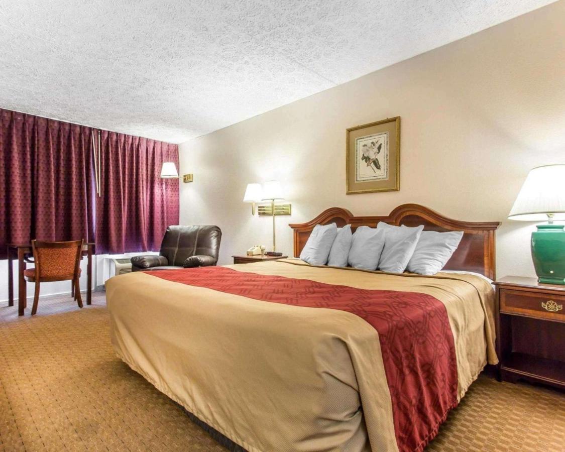 | Econo Lodge Eden