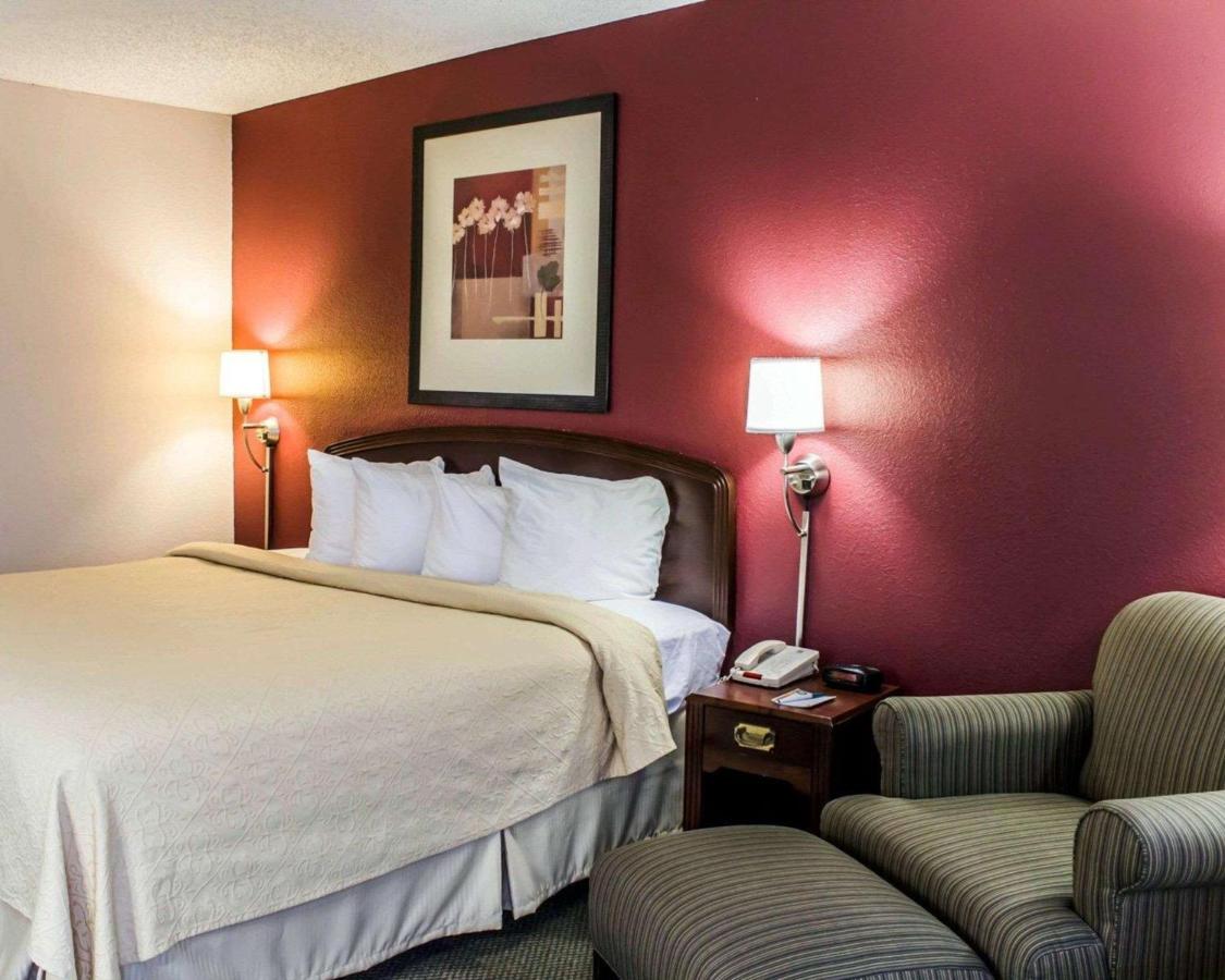 King Room - Non-Smoking at Quality Inn Roanoke near Lake Gaston
