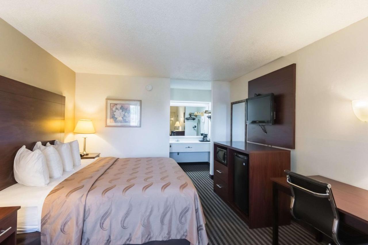 King Room - Smoking at Quality Inn & Suites Rockingham