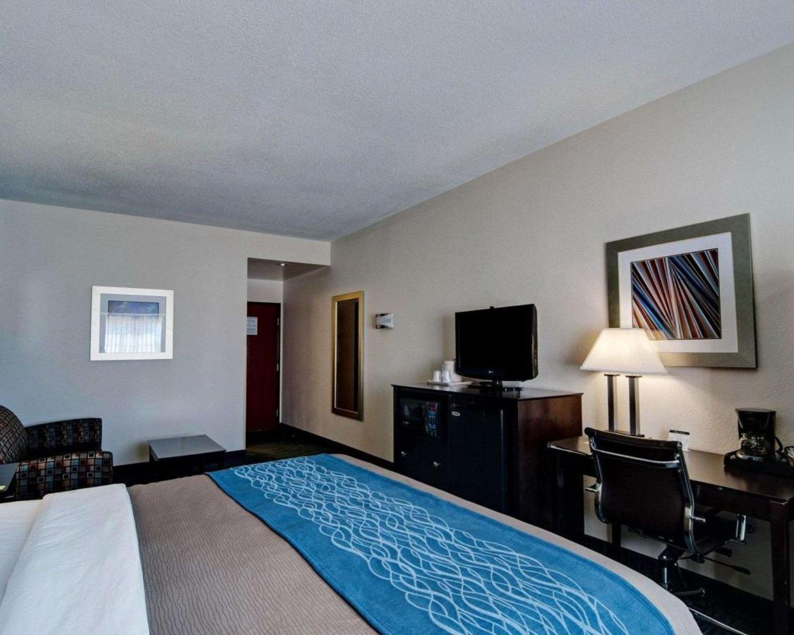 King Room - Non-Smoking at Comfort Inn Mount Airy