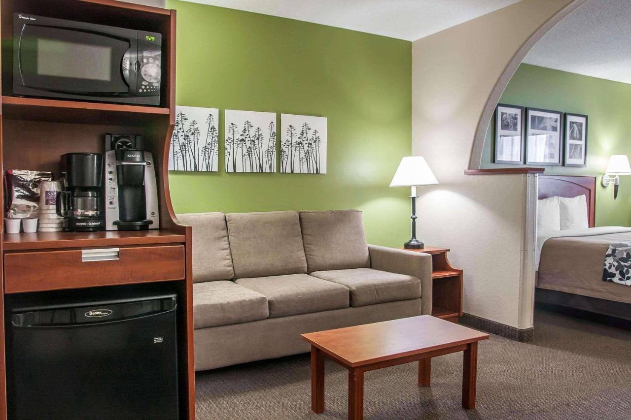 King Suite - Accessible/Non-Smoking at Sleep Inn & Suites Conference Center and Water Park
