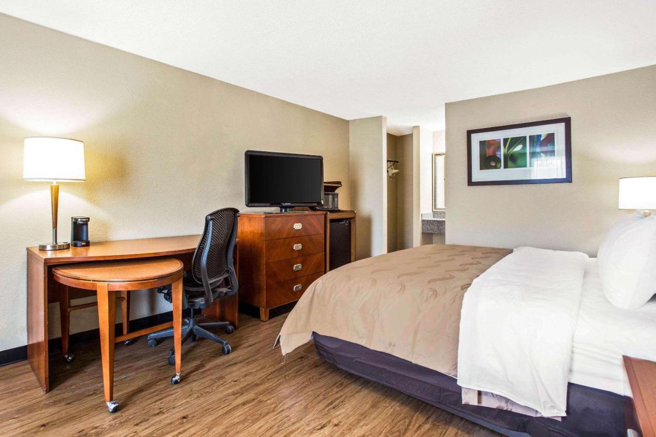 King Room - Smoking at Quality Inn & Suites University Area