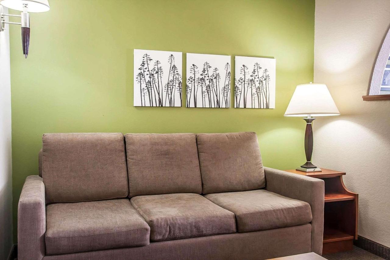 Queen Suite with Two Queen Beds - Accessible/Non-Smoking at Sleep Inn & Suites Conference Center and Water Park