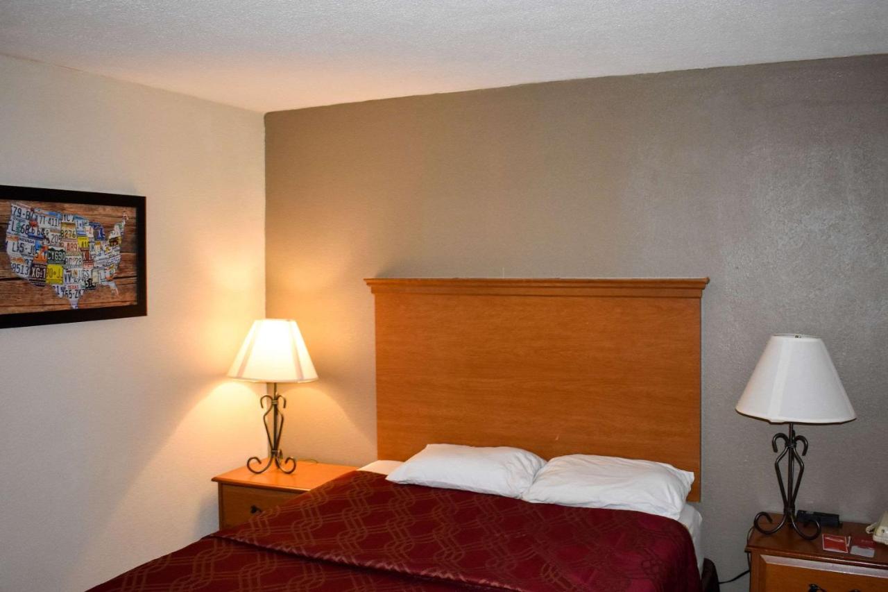 | MHO Hotel Bordentown