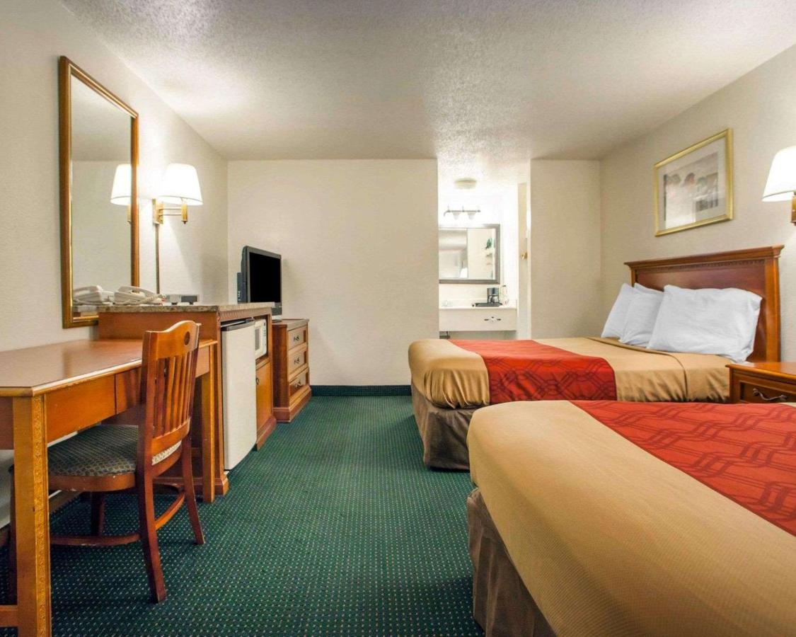  | Econo Lodge Somers Point