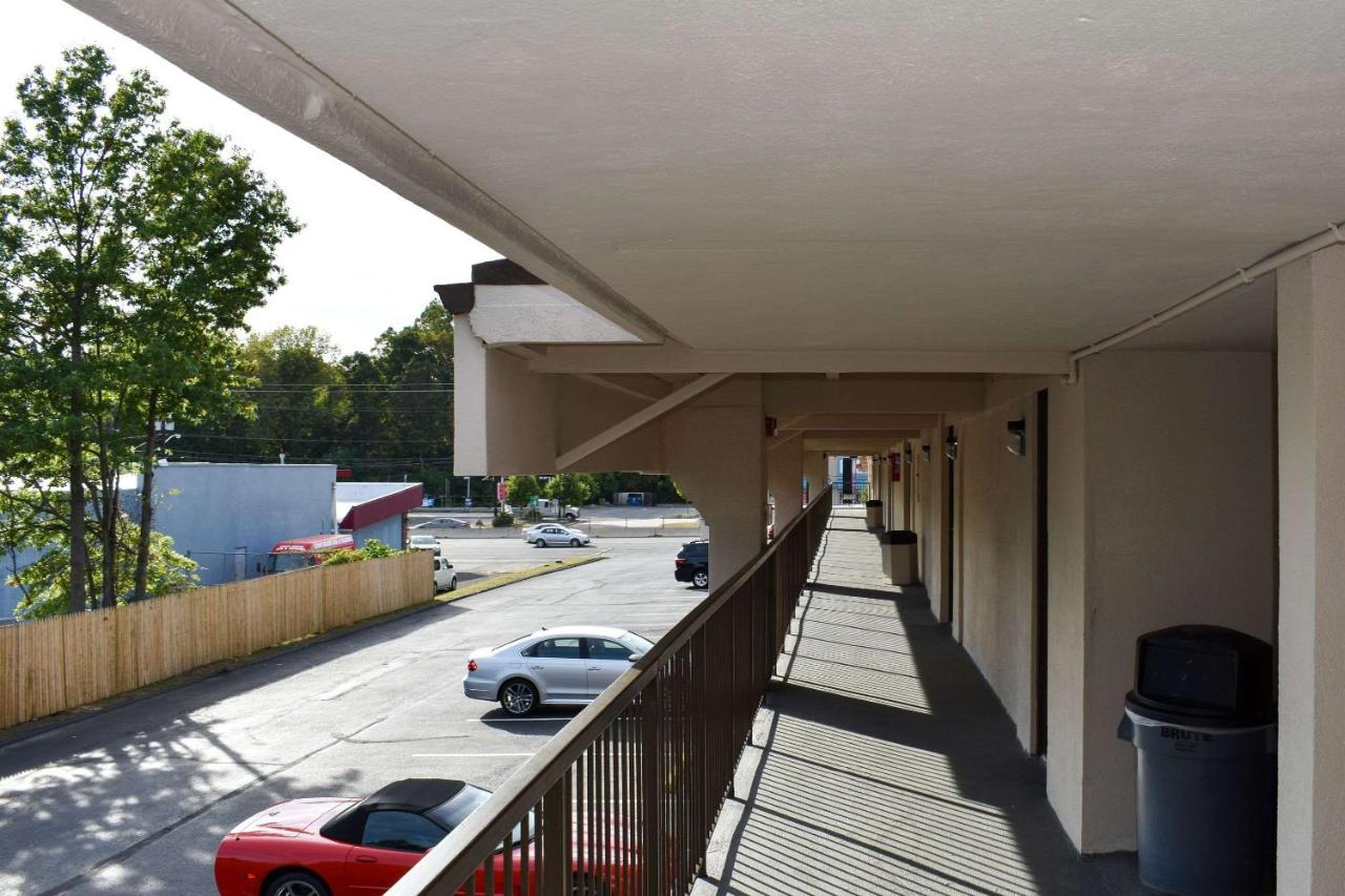 | MHO Hotel Bordentown