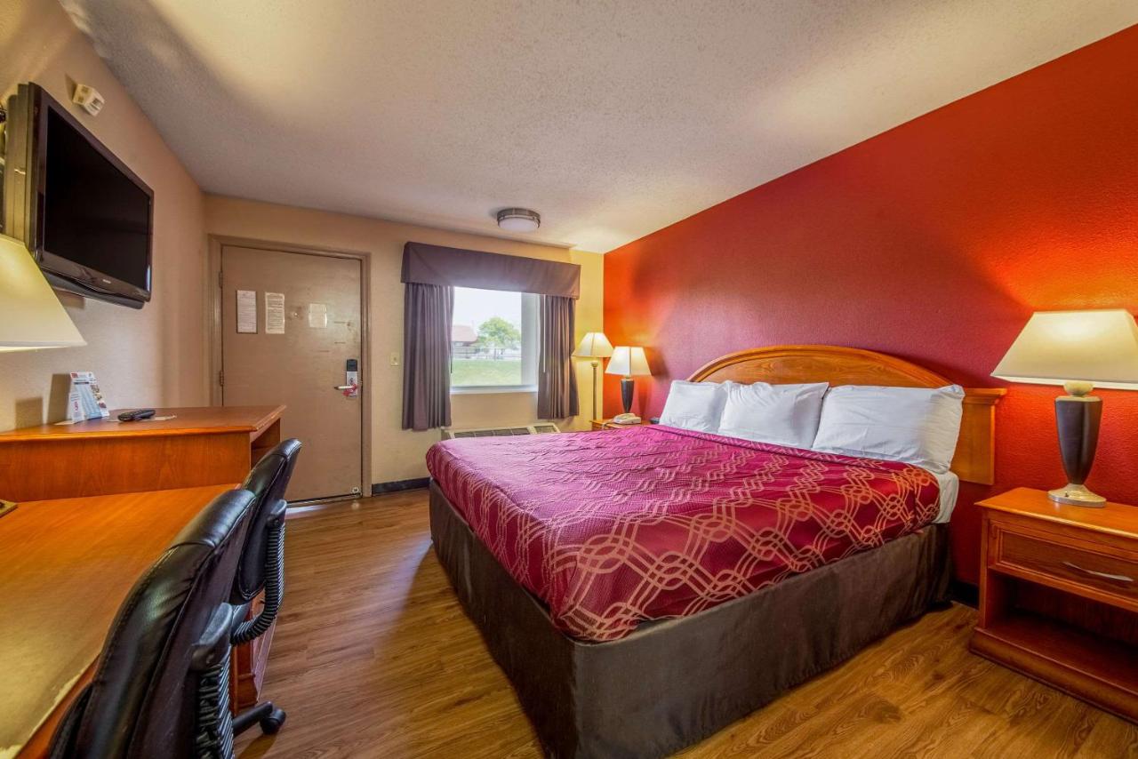  | Econo Lodge Mount Laurel