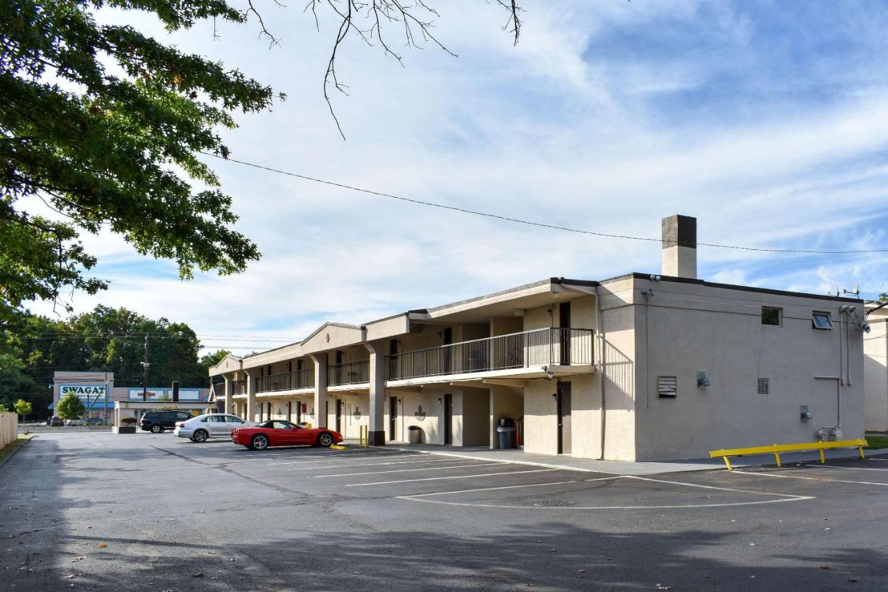 | MHO Hotel Bordentown