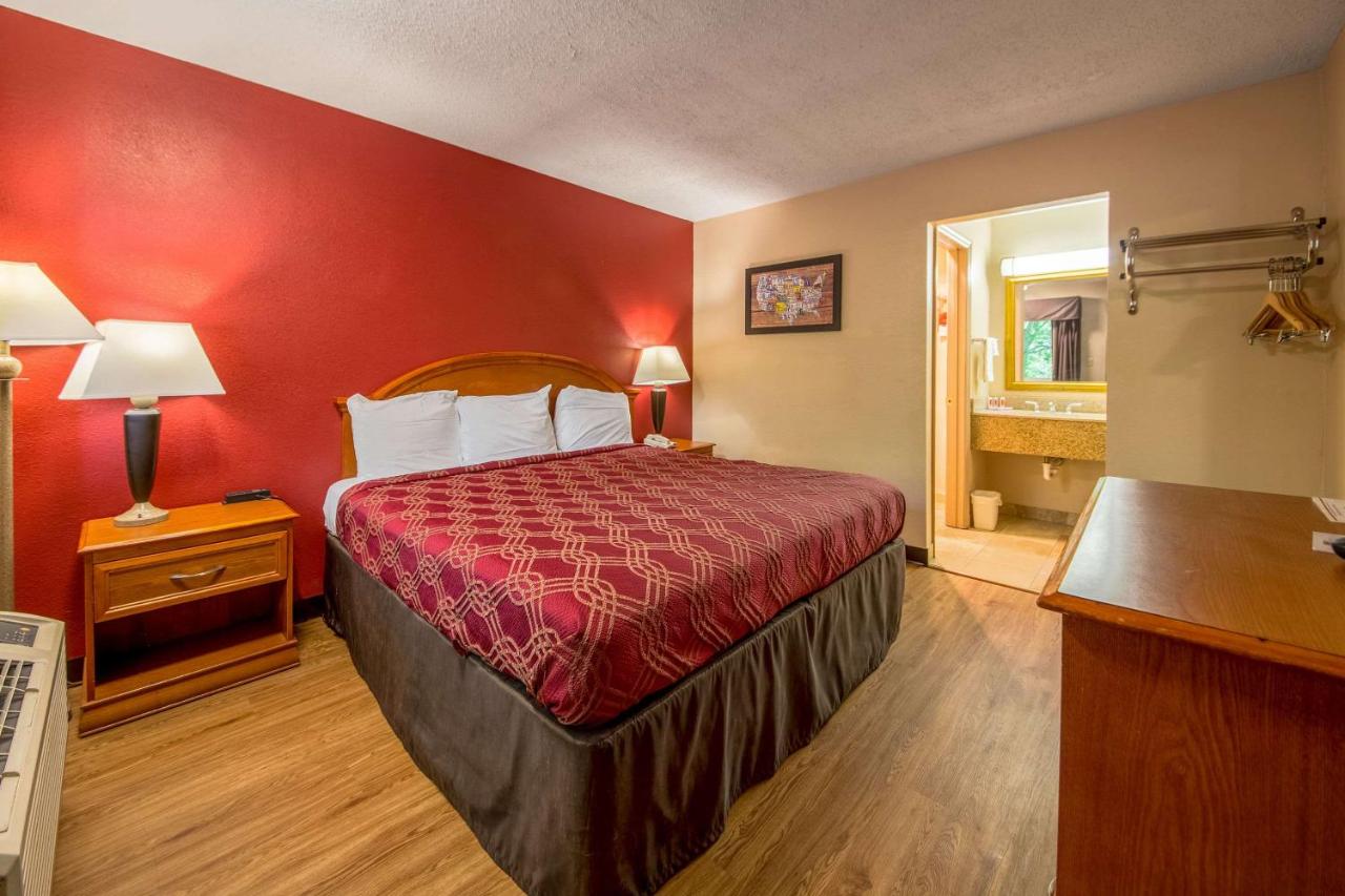 | Econo Lodge Mount Laurel