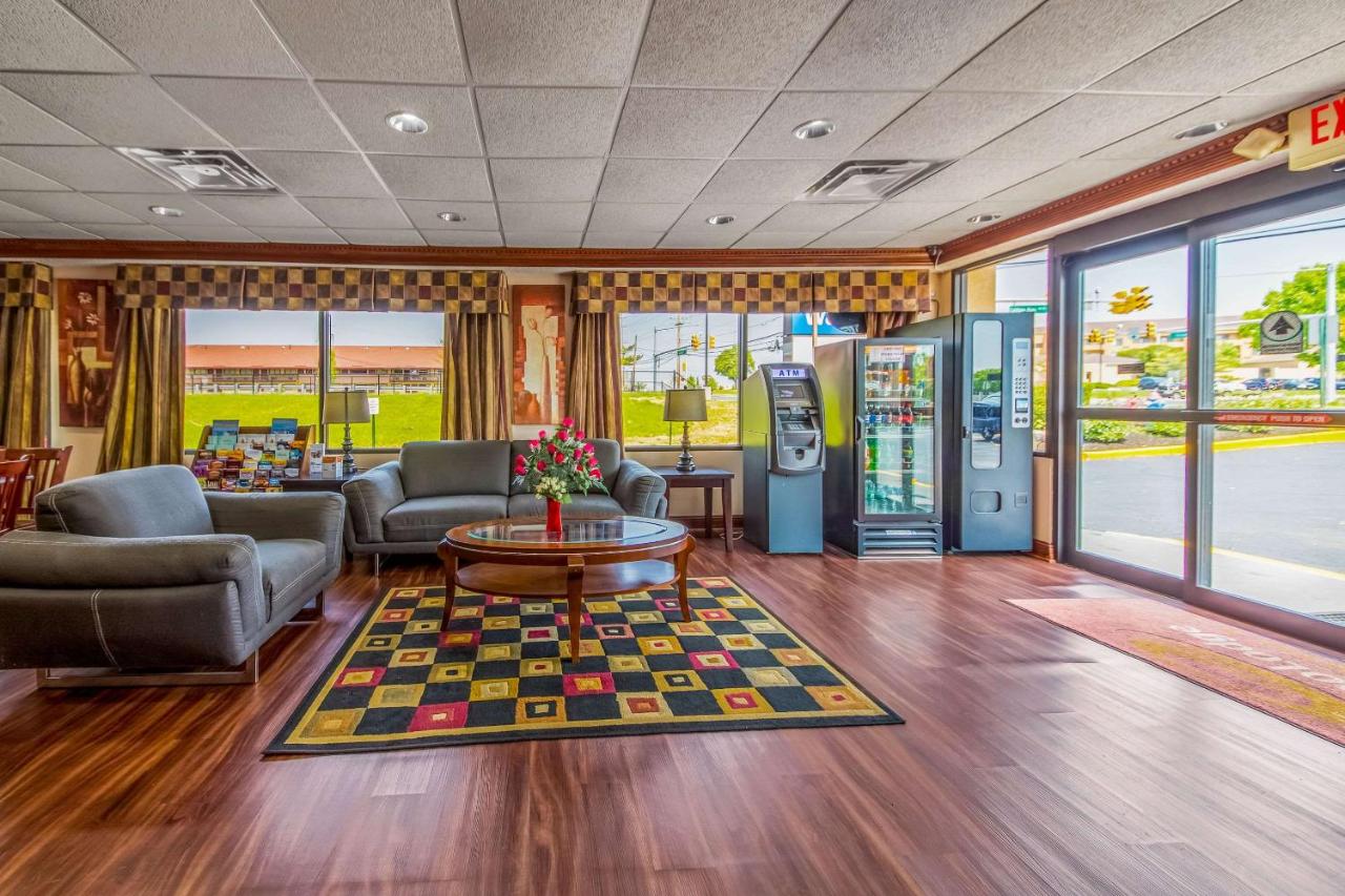 | Econo Lodge Mount Laurel