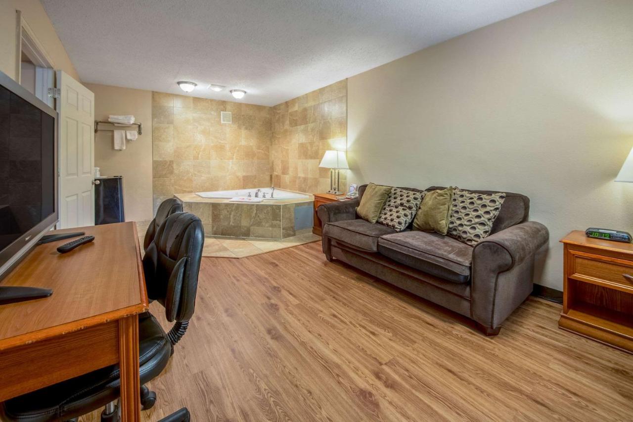| Econo Lodge Mount Laurel