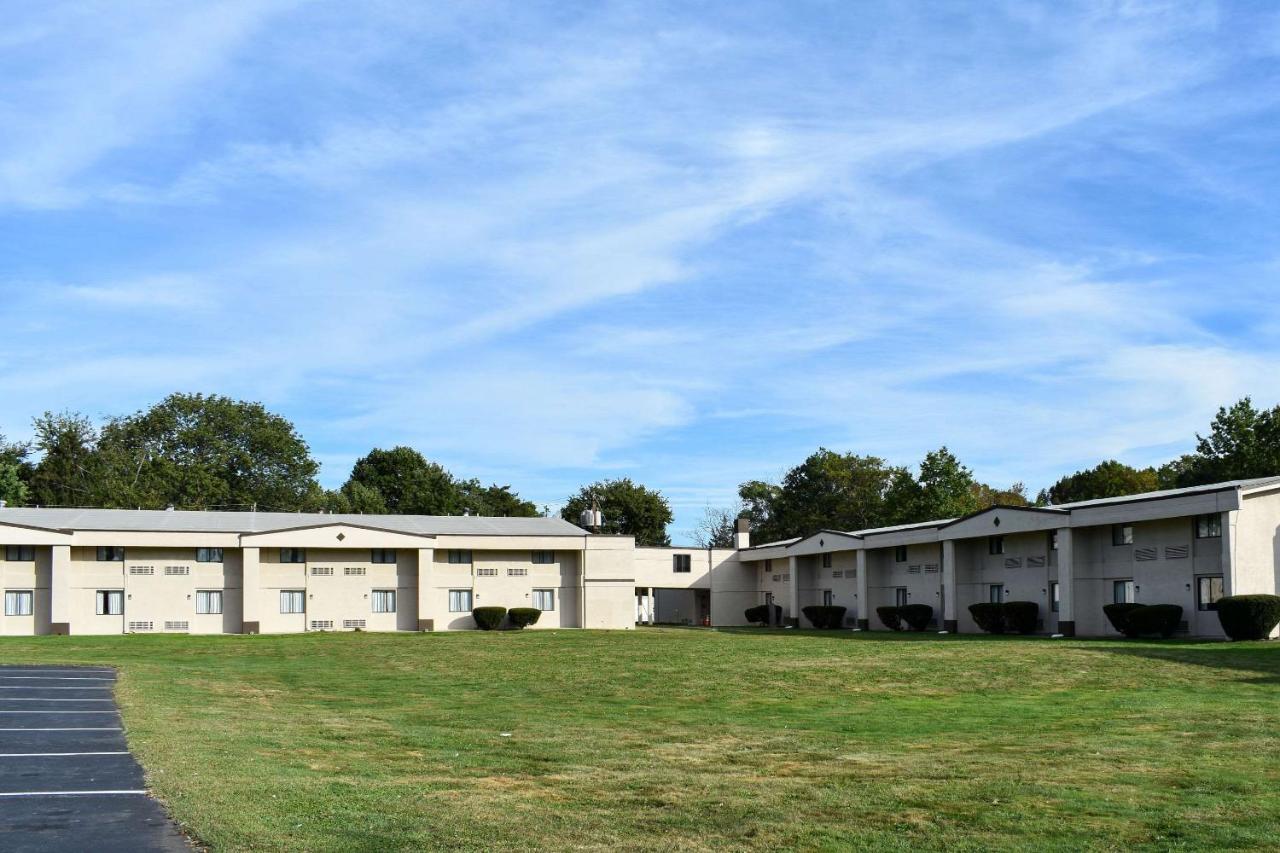 | MHO Hotel Bordentown