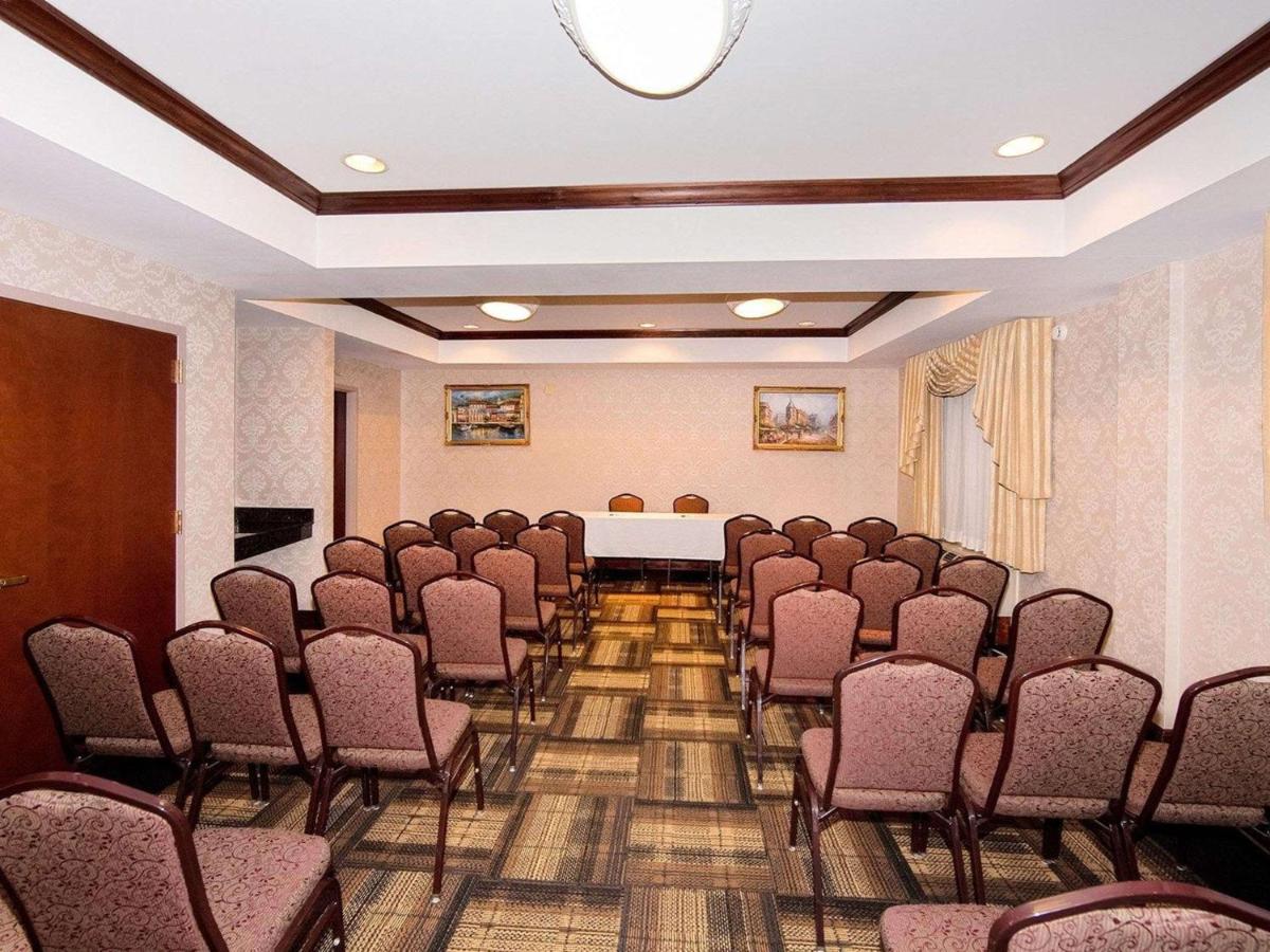 | Quality Suites NYC Gateway