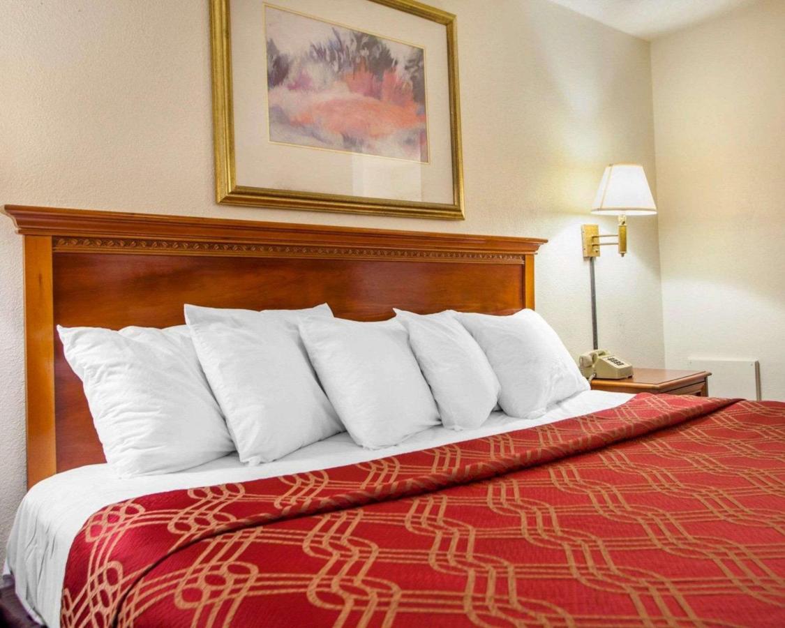  | Econo Lodge Somers Point