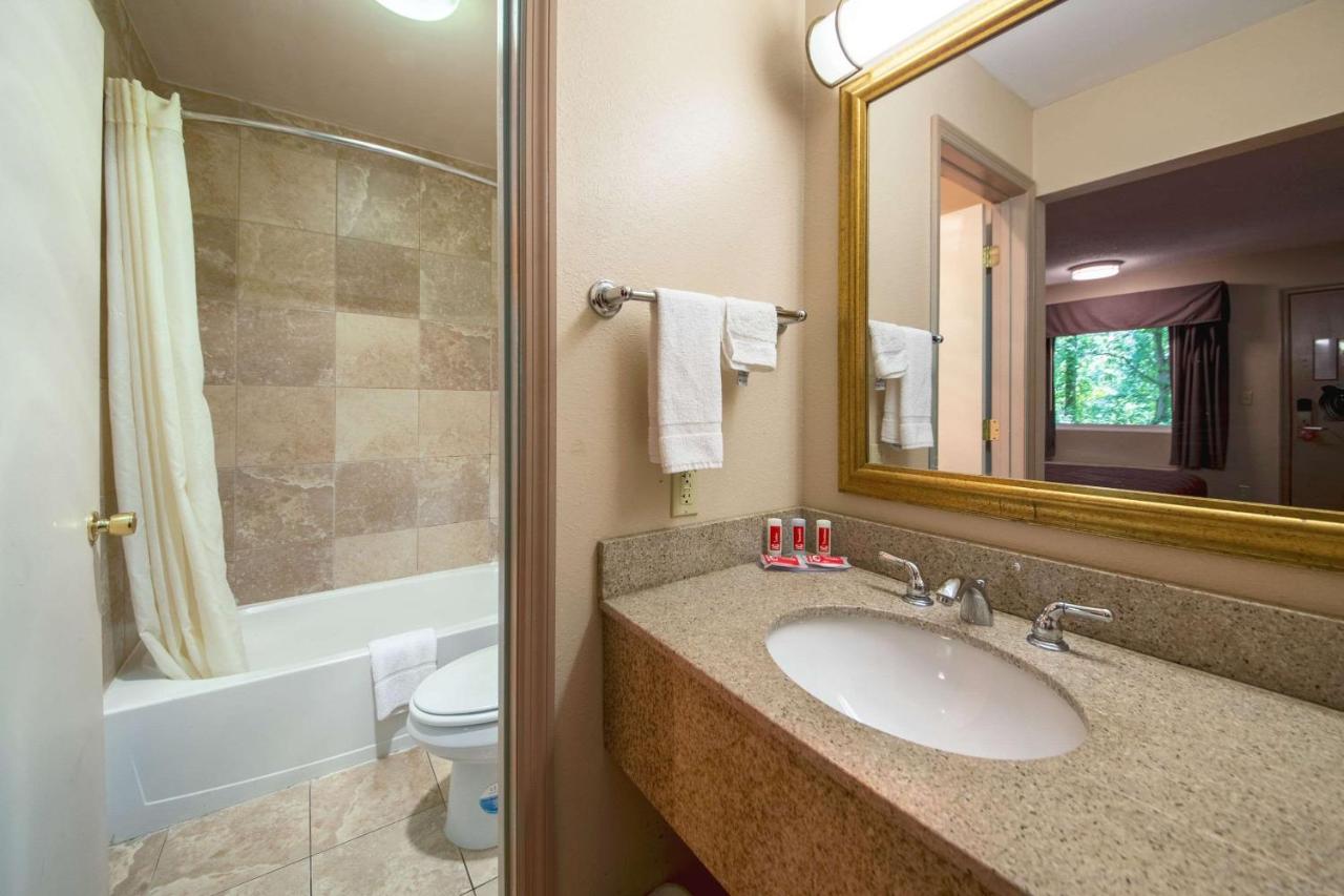 | Econo Lodge Mount Laurel