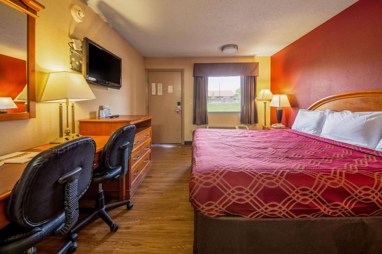 | Econo Lodge Mount Laurel
