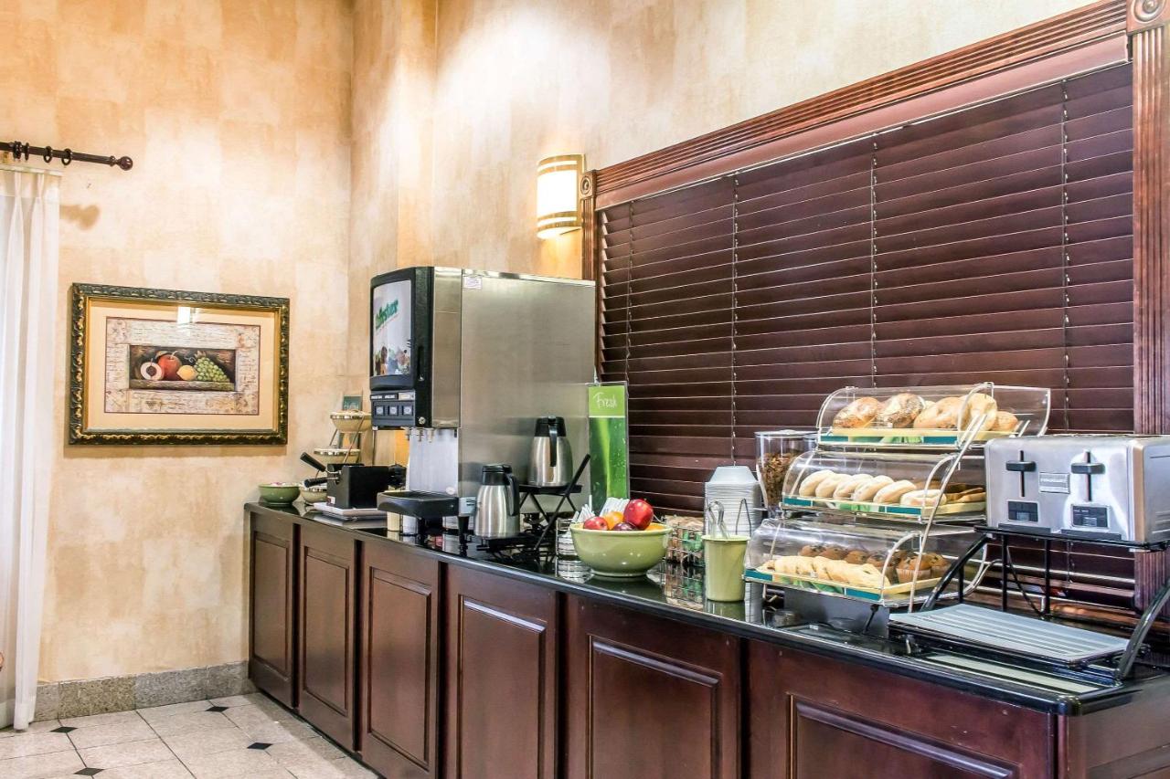 | Quality Inn Hackettstown - Long Valley