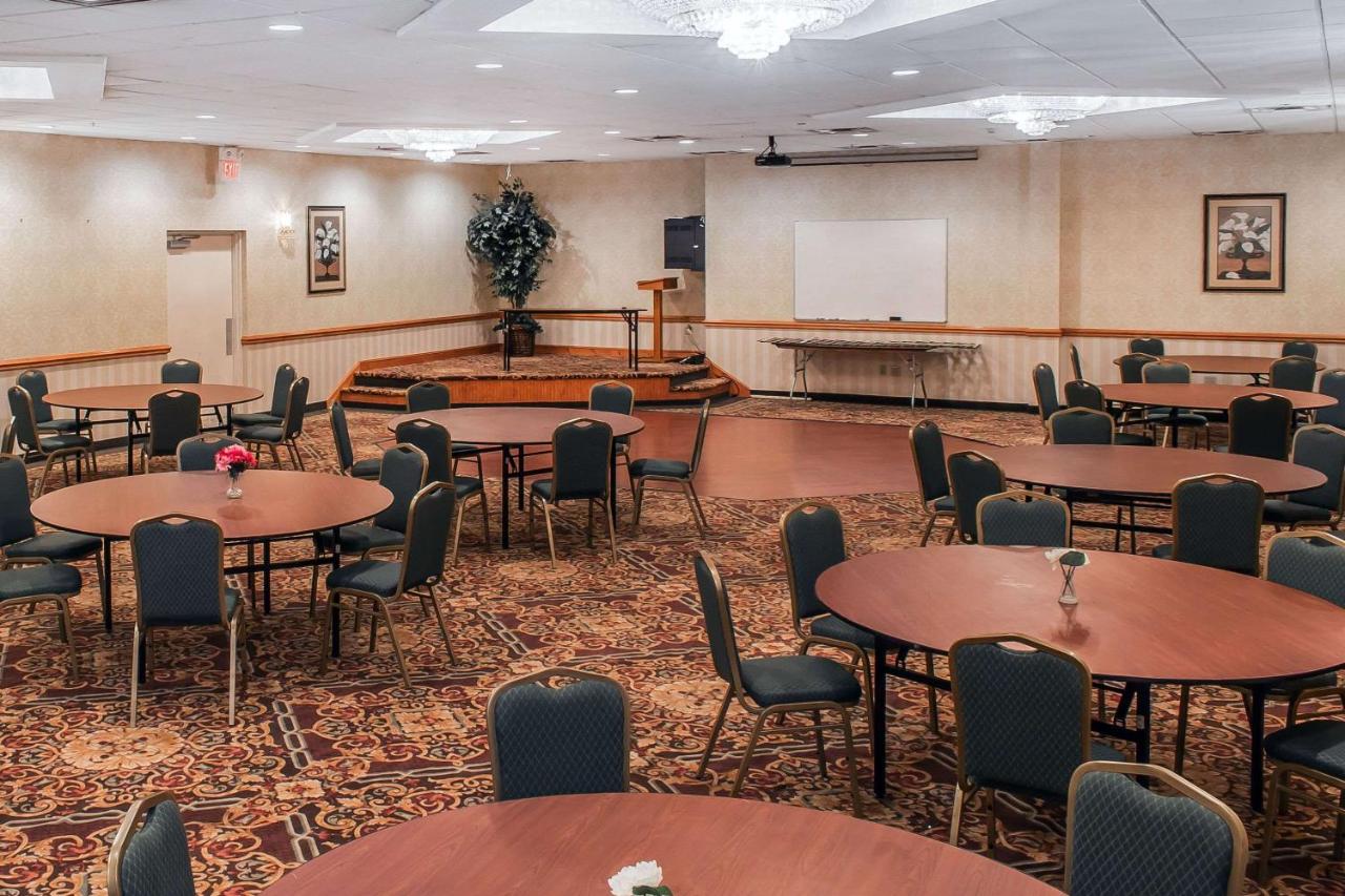 | Quality Inn Hackettstown - Long Valley