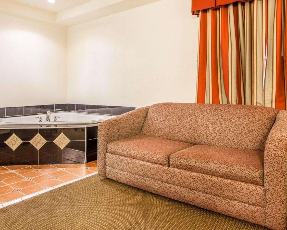 | Rodeway Inn Point Pleasant Beach