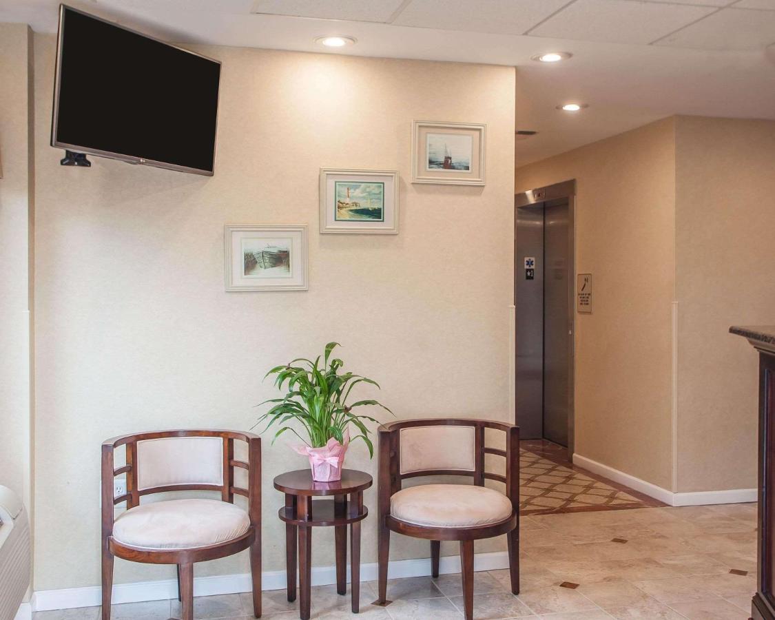 | Avon Hotel - Toms River