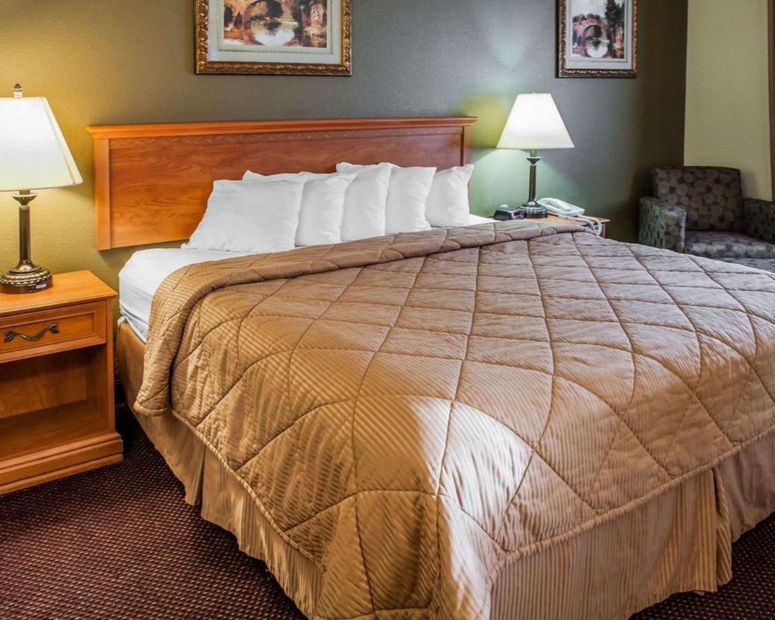  | Rodeway Inn of Espanola