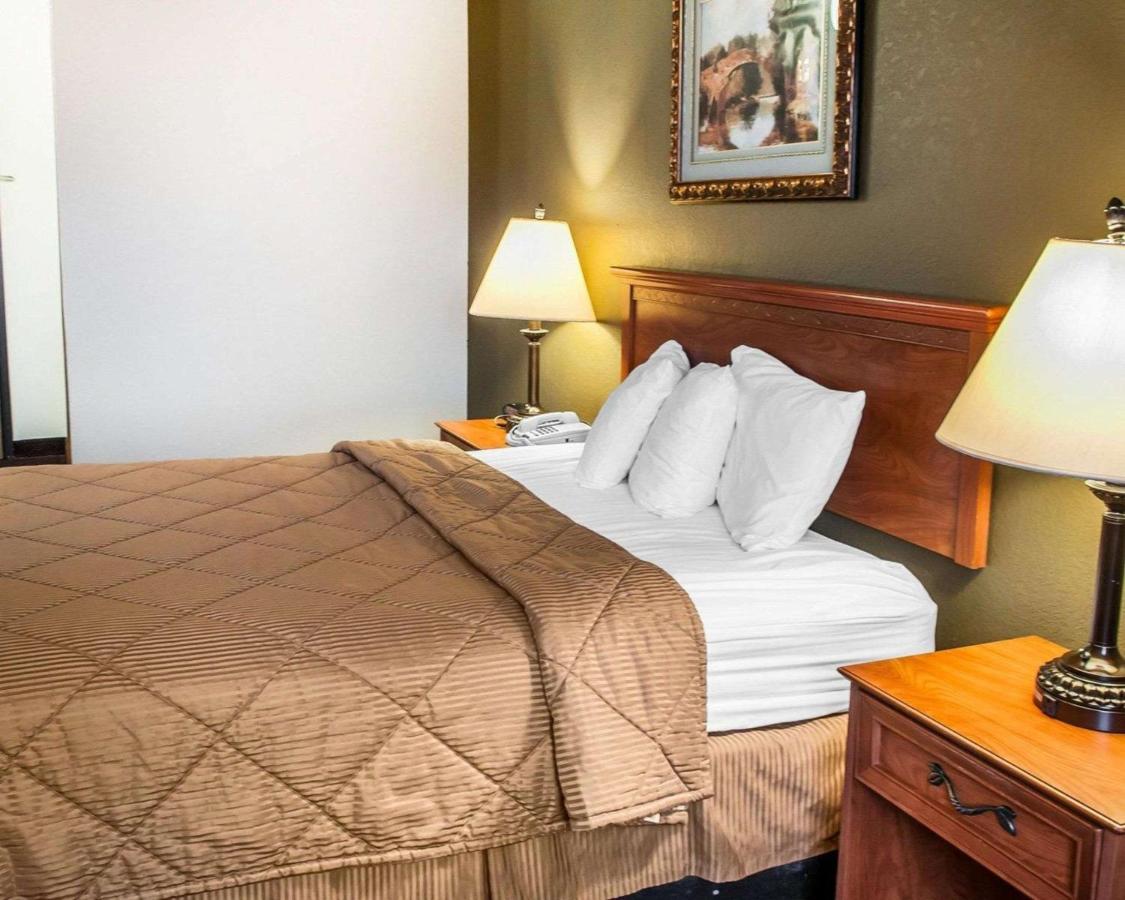  | Rodeway Inn of Espanola