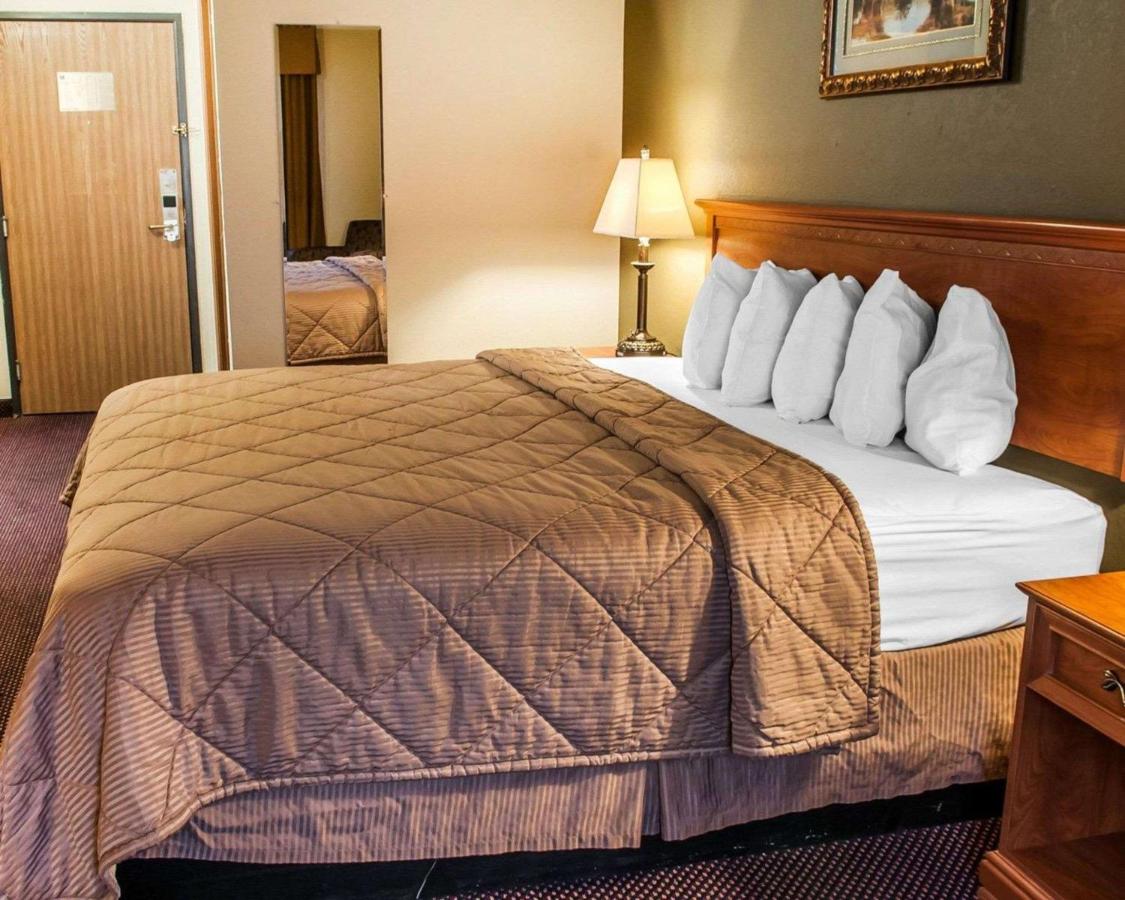  | Rodeway Inn of Espanola