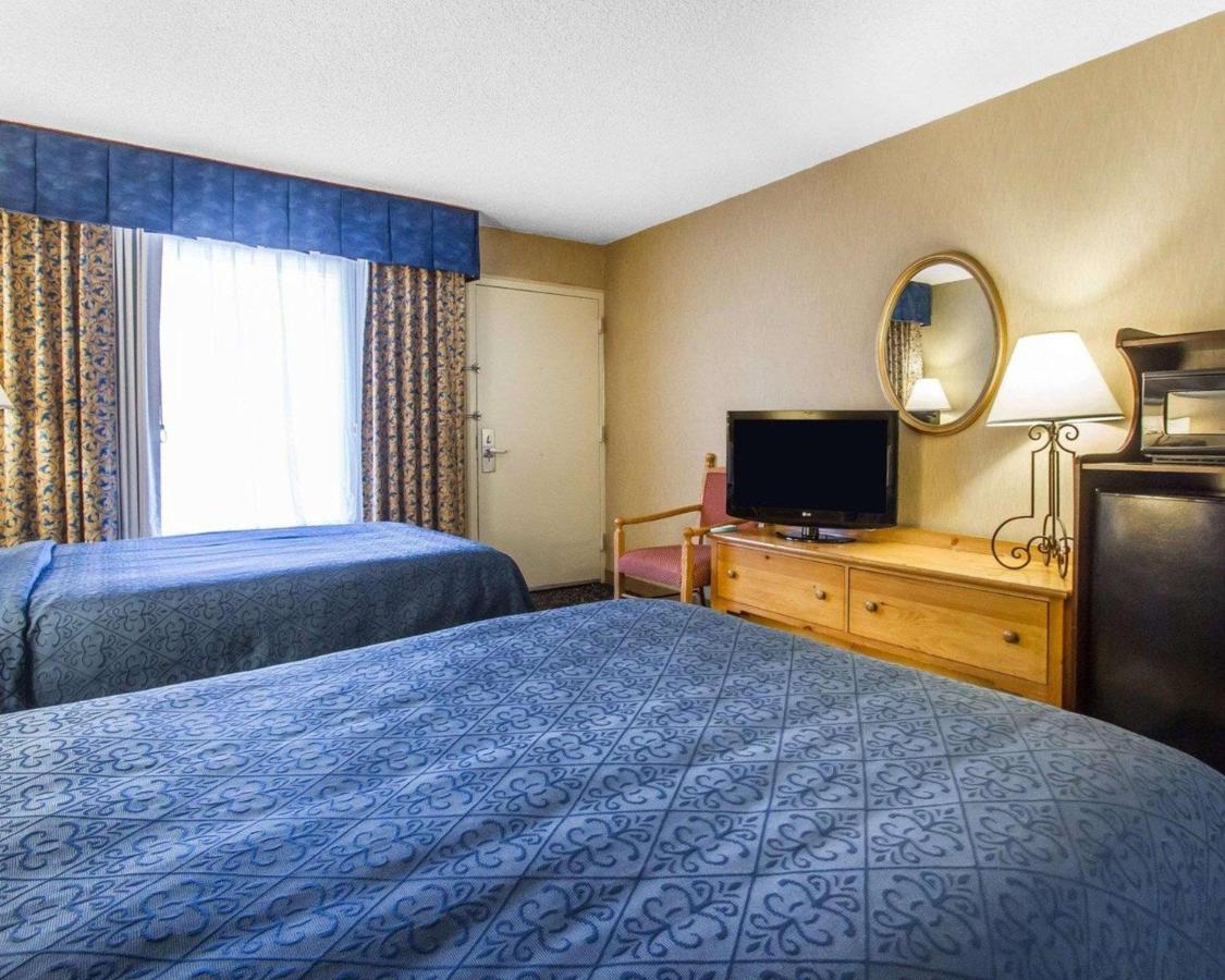 Double Room with Two Double Beds - Accessible/Non-Smoking at Quality Inn Deming