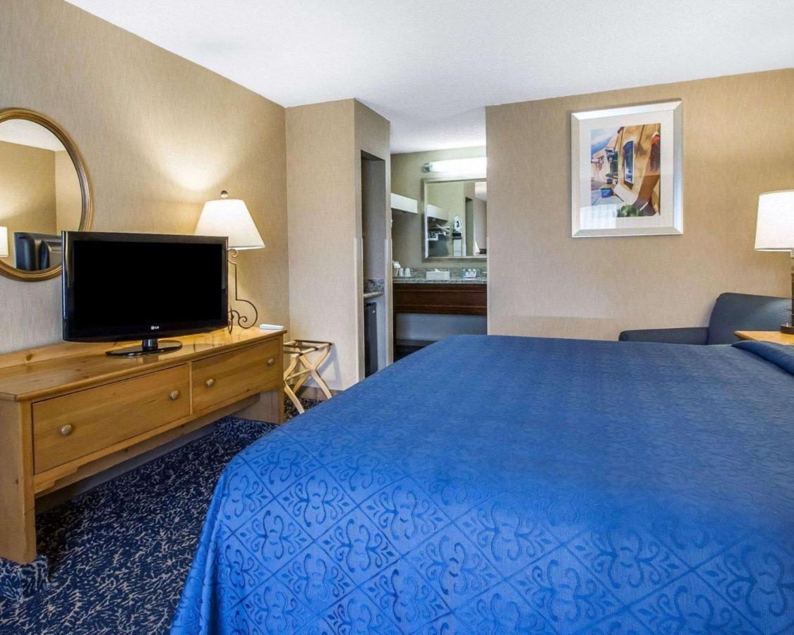 King Room - Non-Smoking at Quality Inn Deming