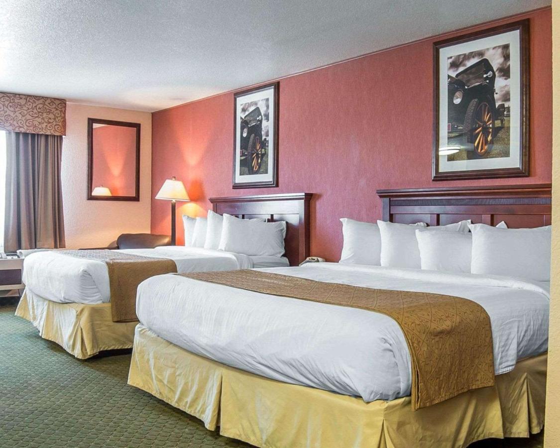 Quadruple Room with One King Room and One Queen Room - Accessible/Non-Smoking at Quality Inn Winnemucca - Model T Casino
