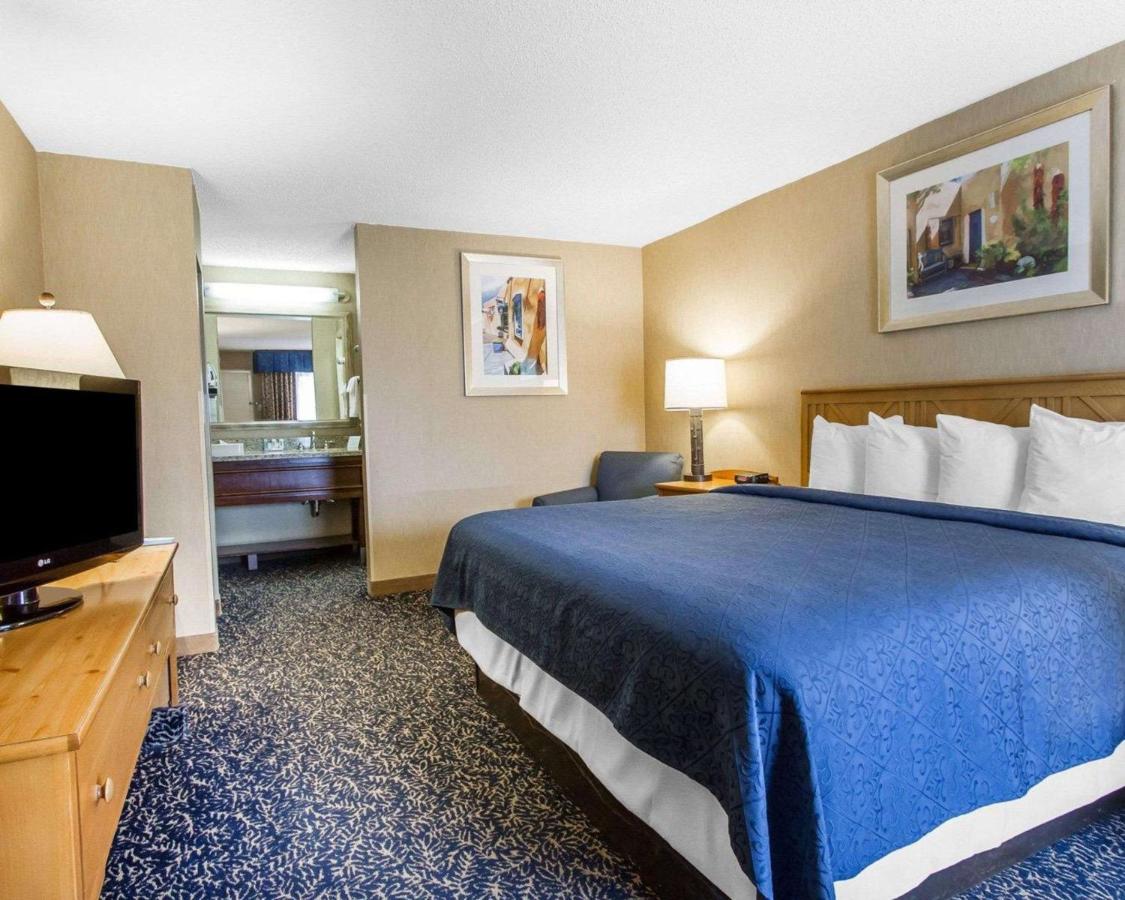 King Room - Non-Smoking at Quality Inn Deming