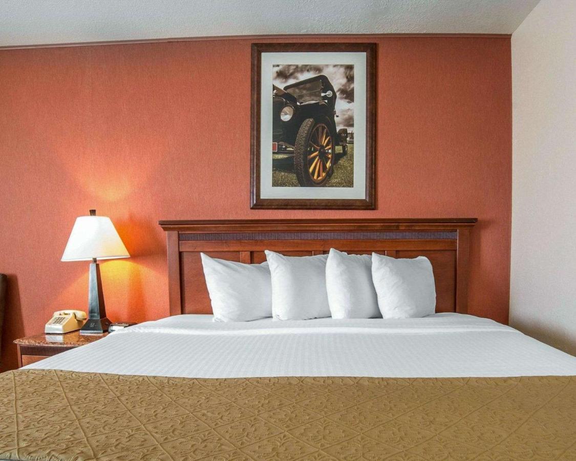 Queen Room with Two Queen Beds - Non-Smoking at Quality Inn Winnemucca - Model T Casino