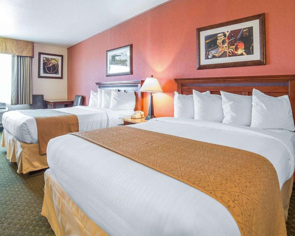 Queen Room with Two Queen Beds - Non-Smoking at Quality Inn Winnemucca - Model T Casino