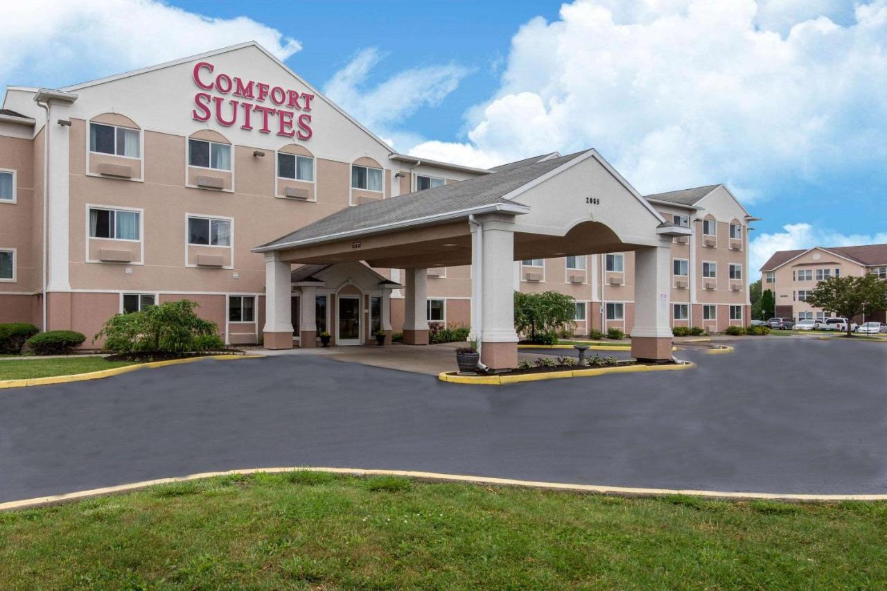 | Comfort Suites Rochester Henrietta University Area
