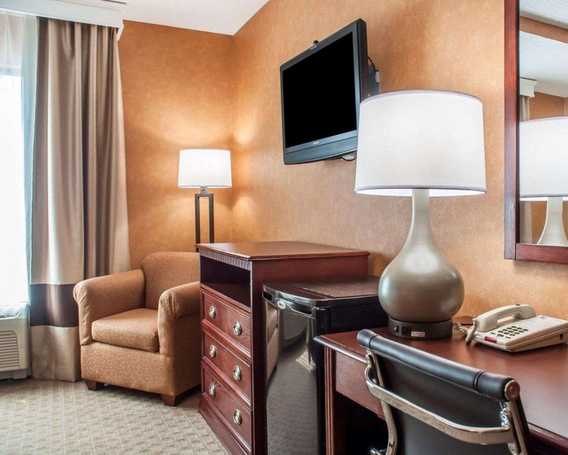 | Quality Inn Near Walden Galleria Mall