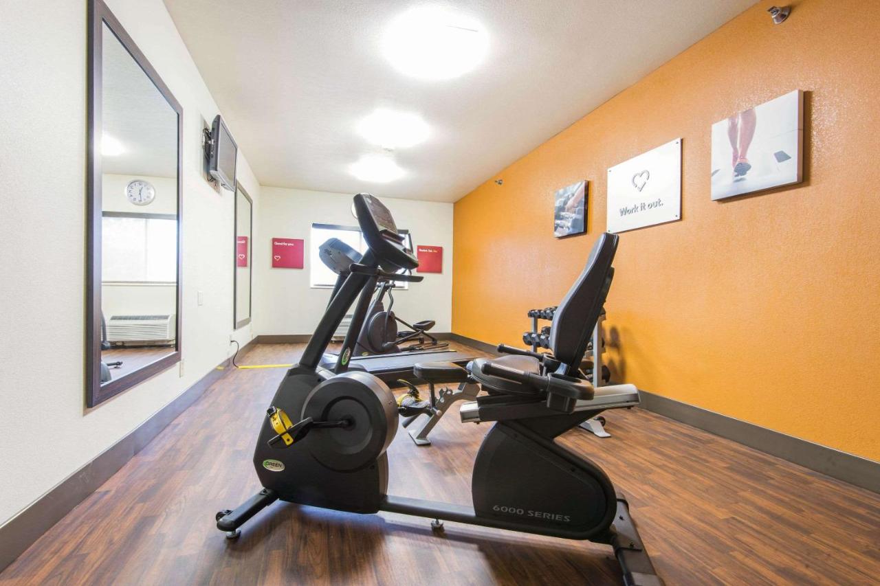 | Comfort Suites Rochester Henrietta University Area