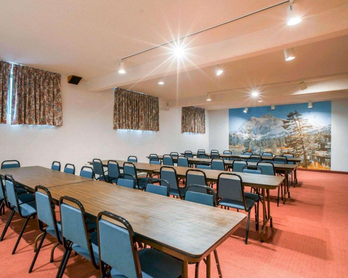 | Rodeway Inn Lake Placid