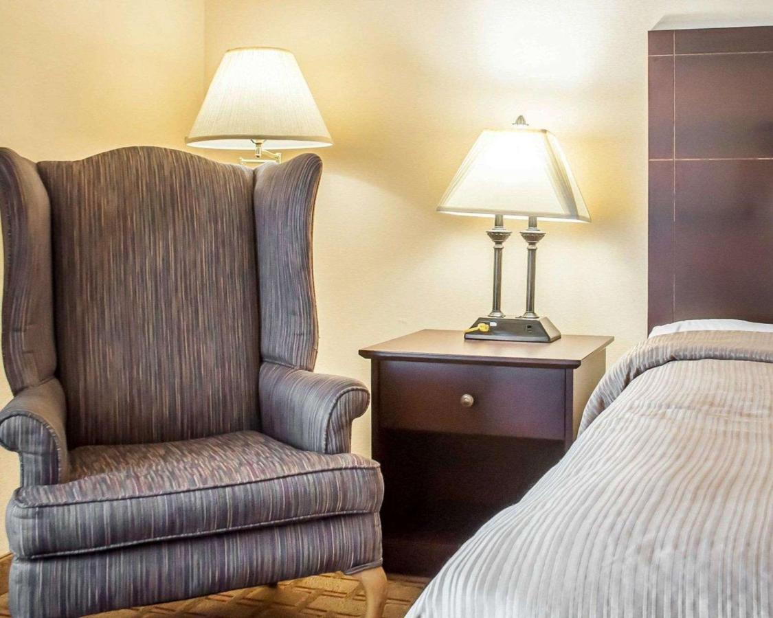  | Quality Inn Buffalo Airport