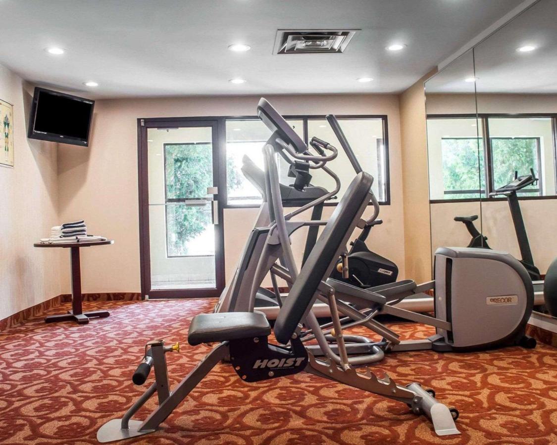  | Quality Inn Buffalo Airport