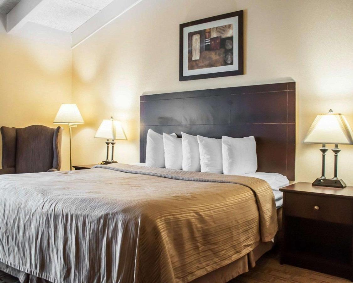  | Quality Inn Buffalo Airport