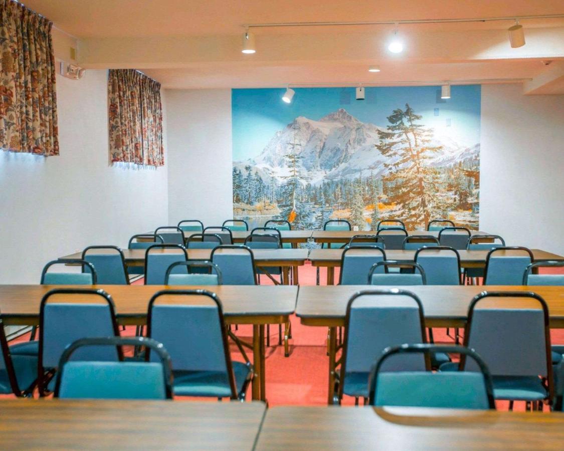 | Rodeway Inn Lake Placid