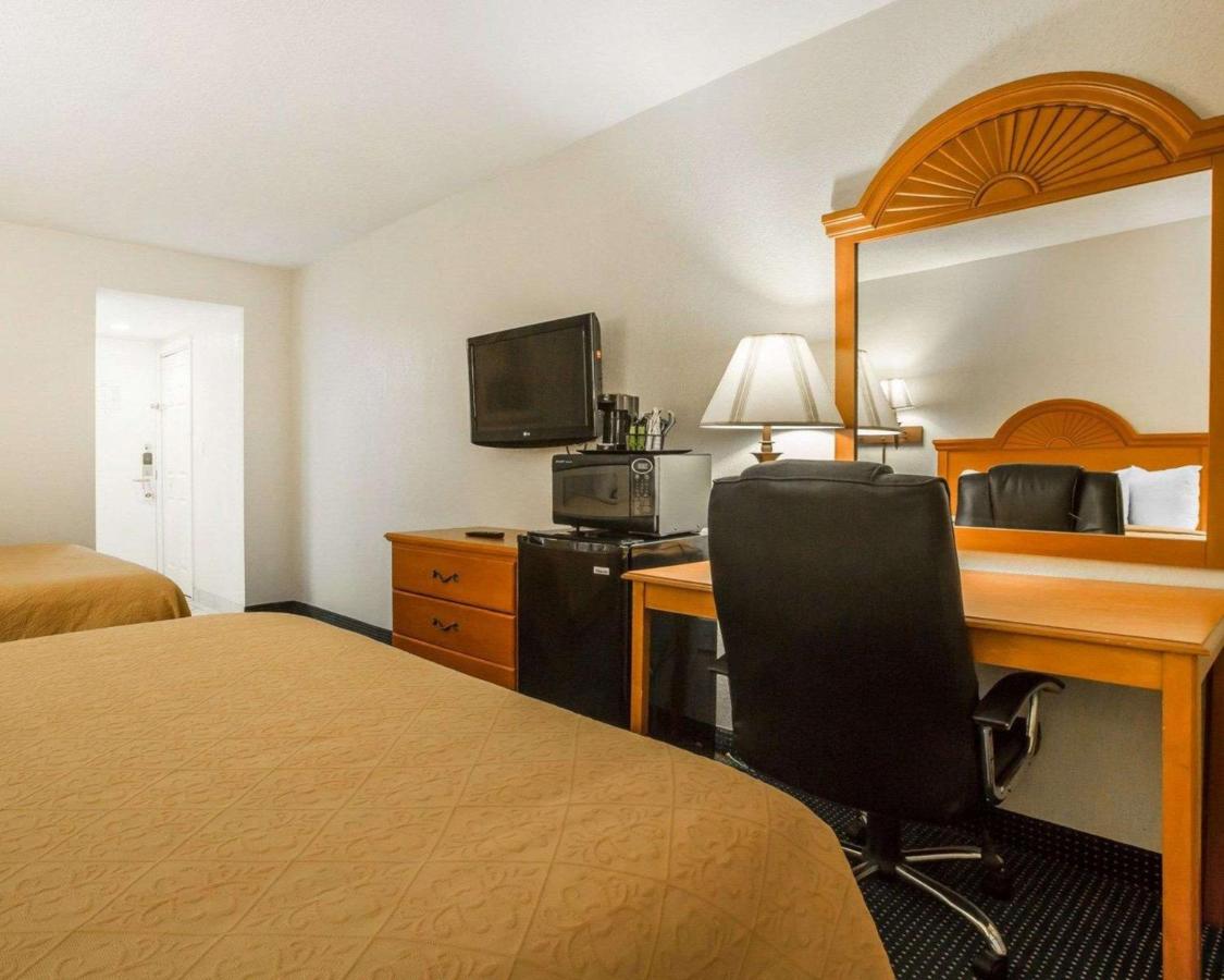 | Quality Inn Massena